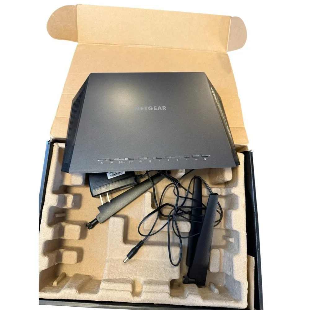 Netgear Nighthawk AC1900 Smart WiFi Router, Model R7000 Gaming Streaming - Picture 4 of 4